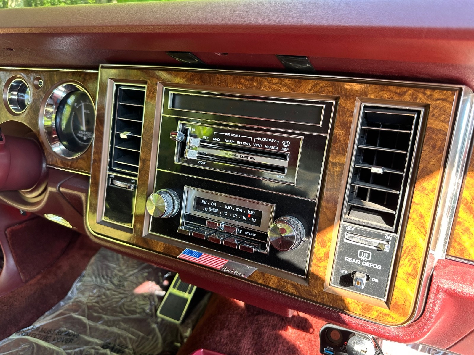 Buick-LeSabre-1981-Coupe-16