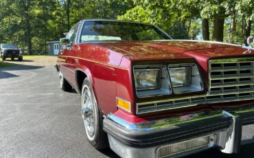 Buick-LeSabre-1981-Coupe-5