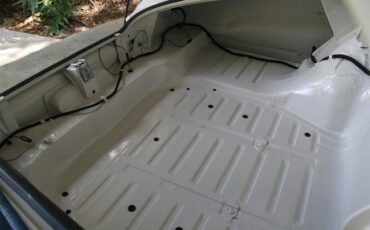 Buick-Lesabre-1960-white-red-amp-white-22