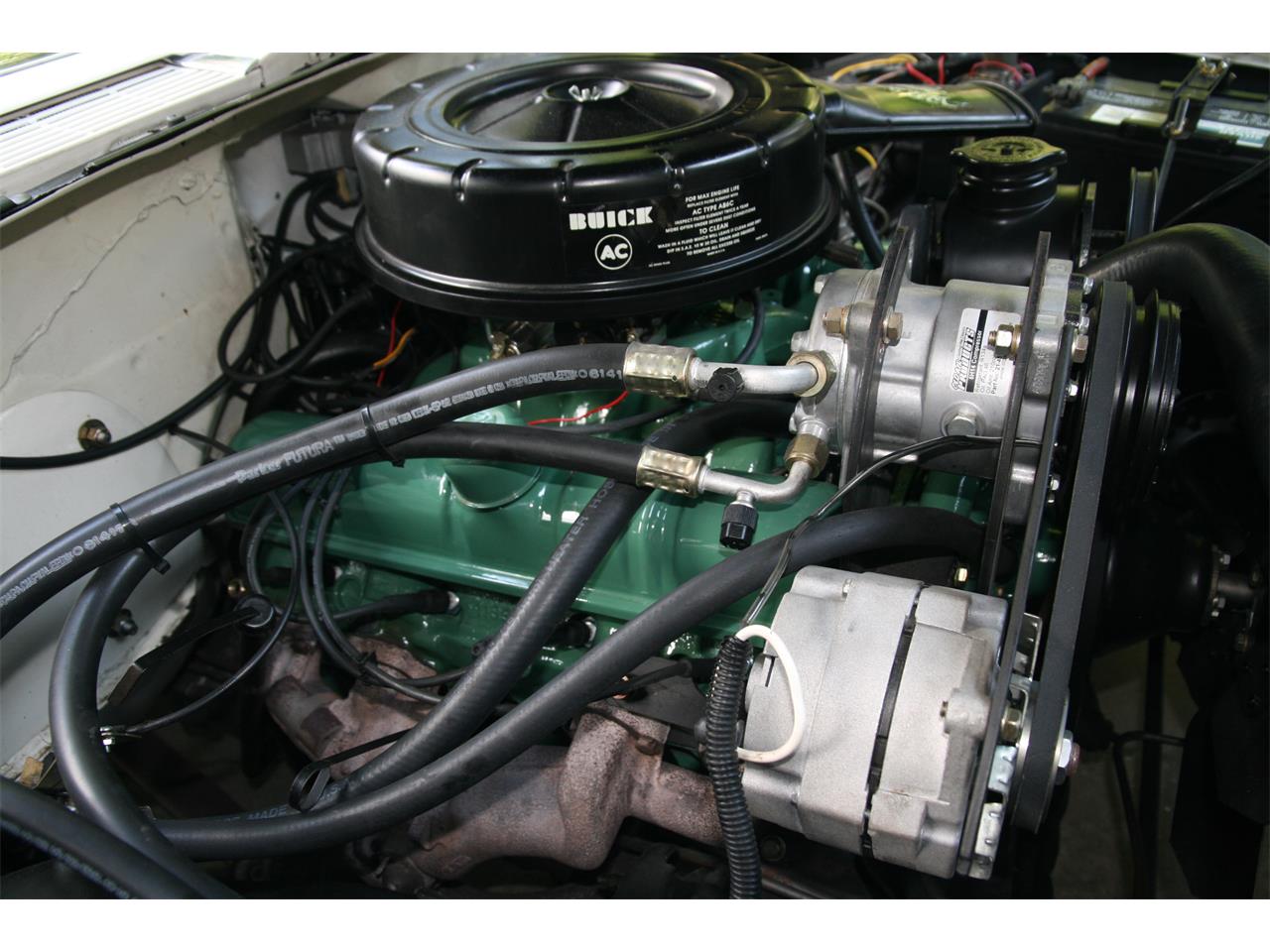 Buick-Lesabre-1960-white-red-amp-white-6