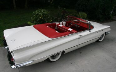 Buick-Lesabre-1960-white-red-amp-white-7