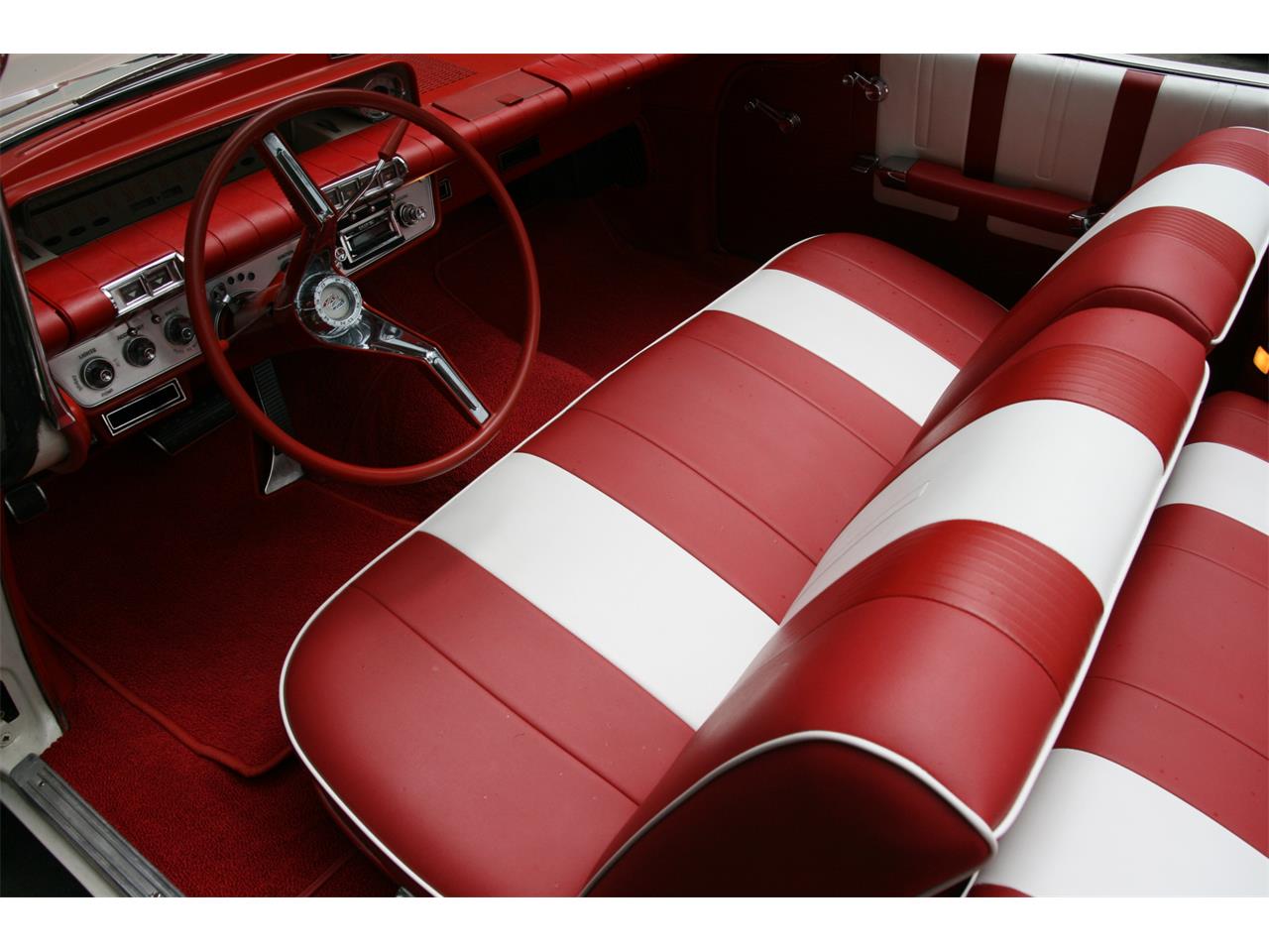 Buick-Lesabre-1960-white-red-amp-white-8