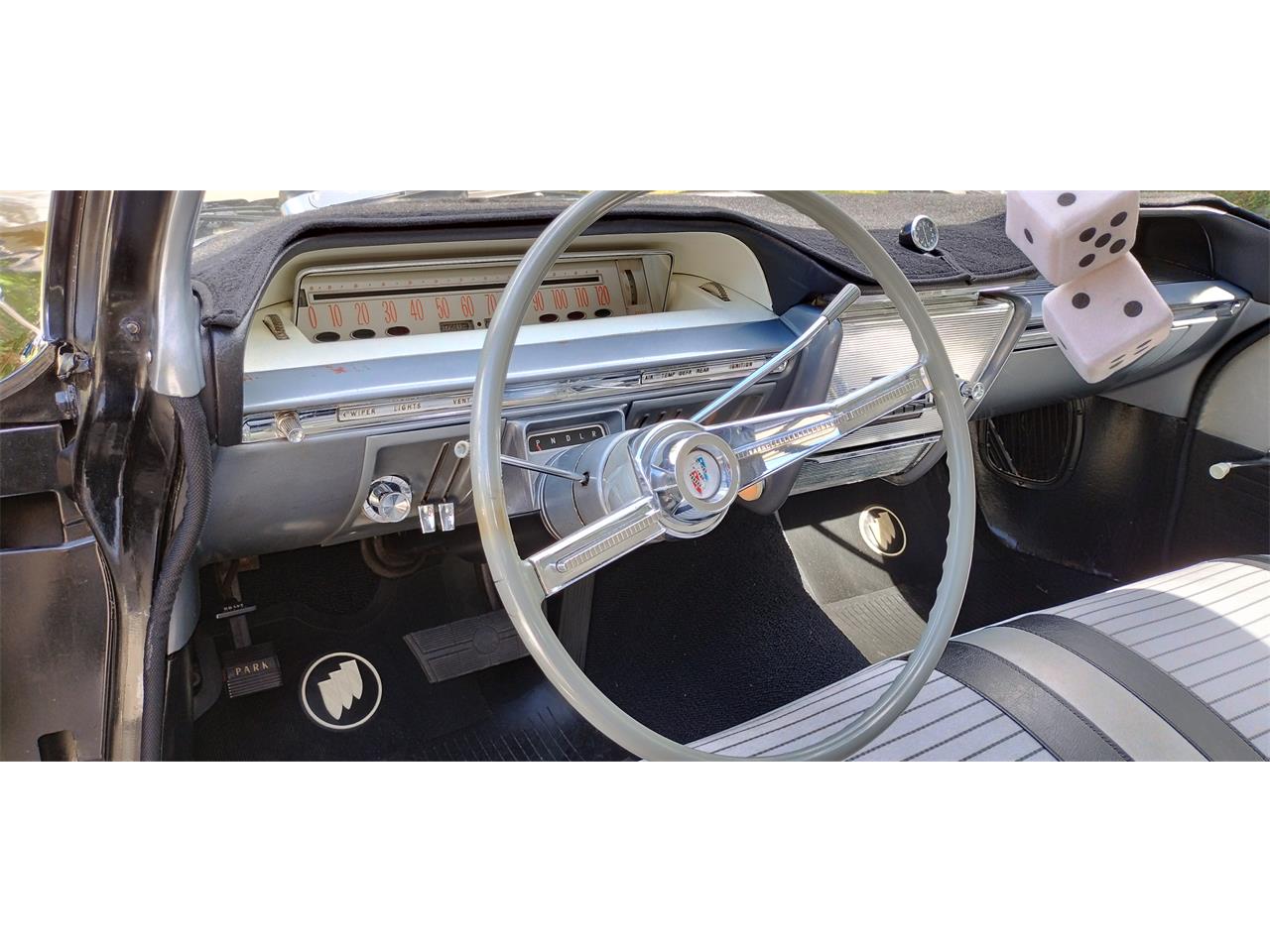 Buick-Lesabre-1961-Black-Grey-14