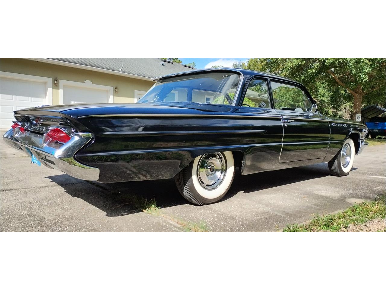 Buick-Lesabre-1961-Black-Grey-3