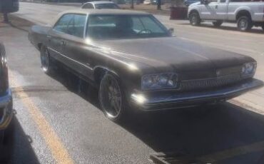 Buick-Lesabre-1973-Brown