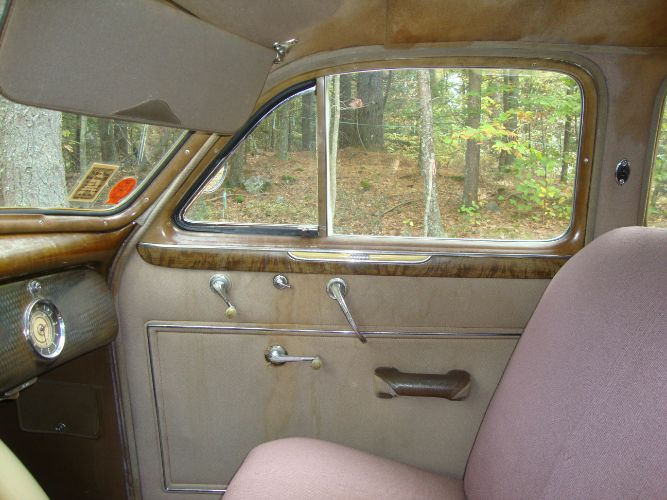 Buick-Other-1940-GrayWhite-10