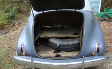 Buick-Other-1940-GrayWhite-2