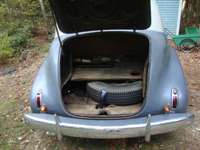 Buick-Other-1940-GrayWhite-2