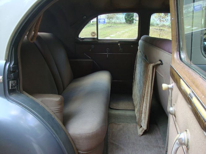 Buick-Other-1940-GrayWhite-7