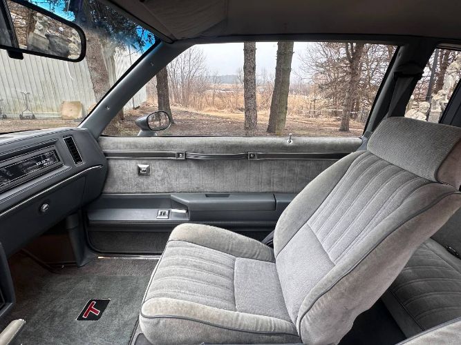 Buick-Regal-1987-4