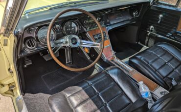 Buick-Riviera-1965-Bamboo-Creme-Black-4