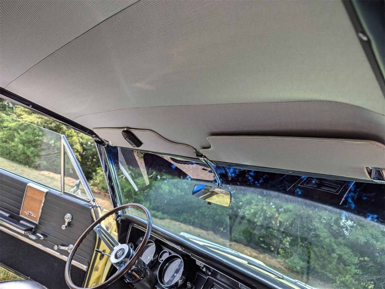 Buick-Riviera-1965-Bamboo-Creme-Black-5