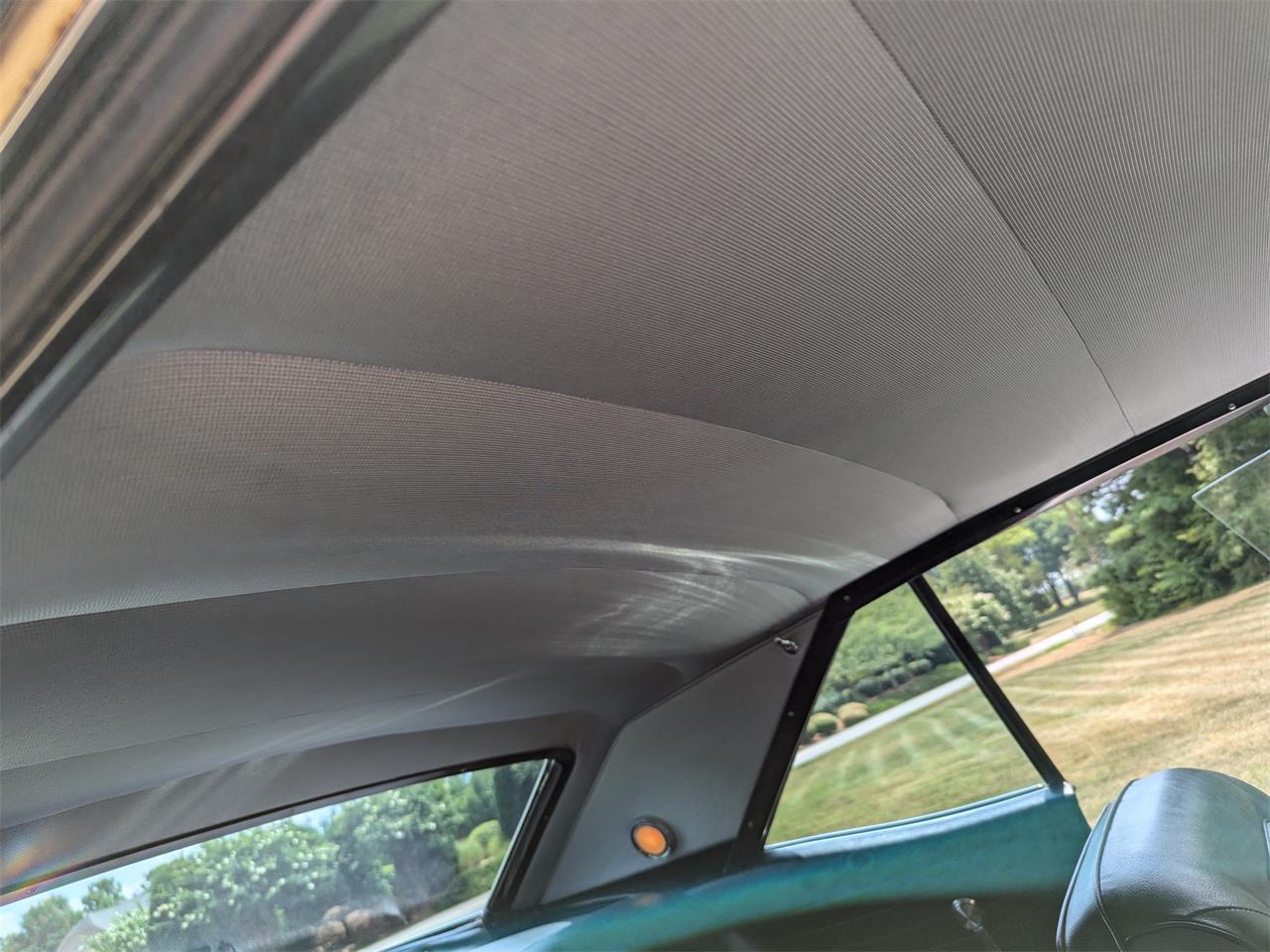 Buick-Riviera-1965-Bamboo-Creme-Black-6