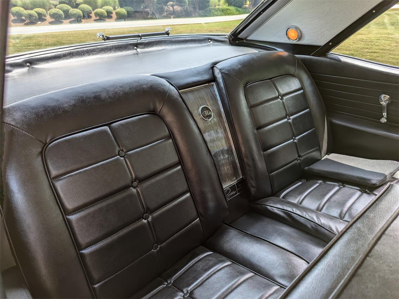 Buick-Riviera-1965-Bamboo-Creme-Black-8