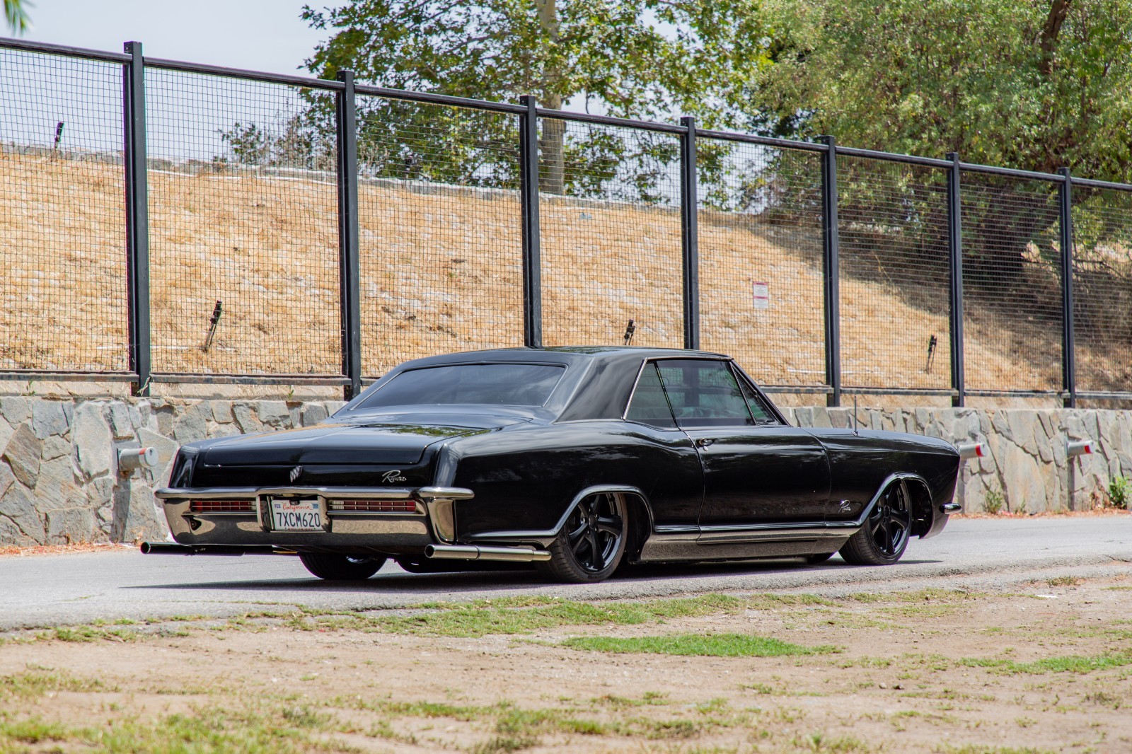 Buick-Riviera-1965-Coupe-2
