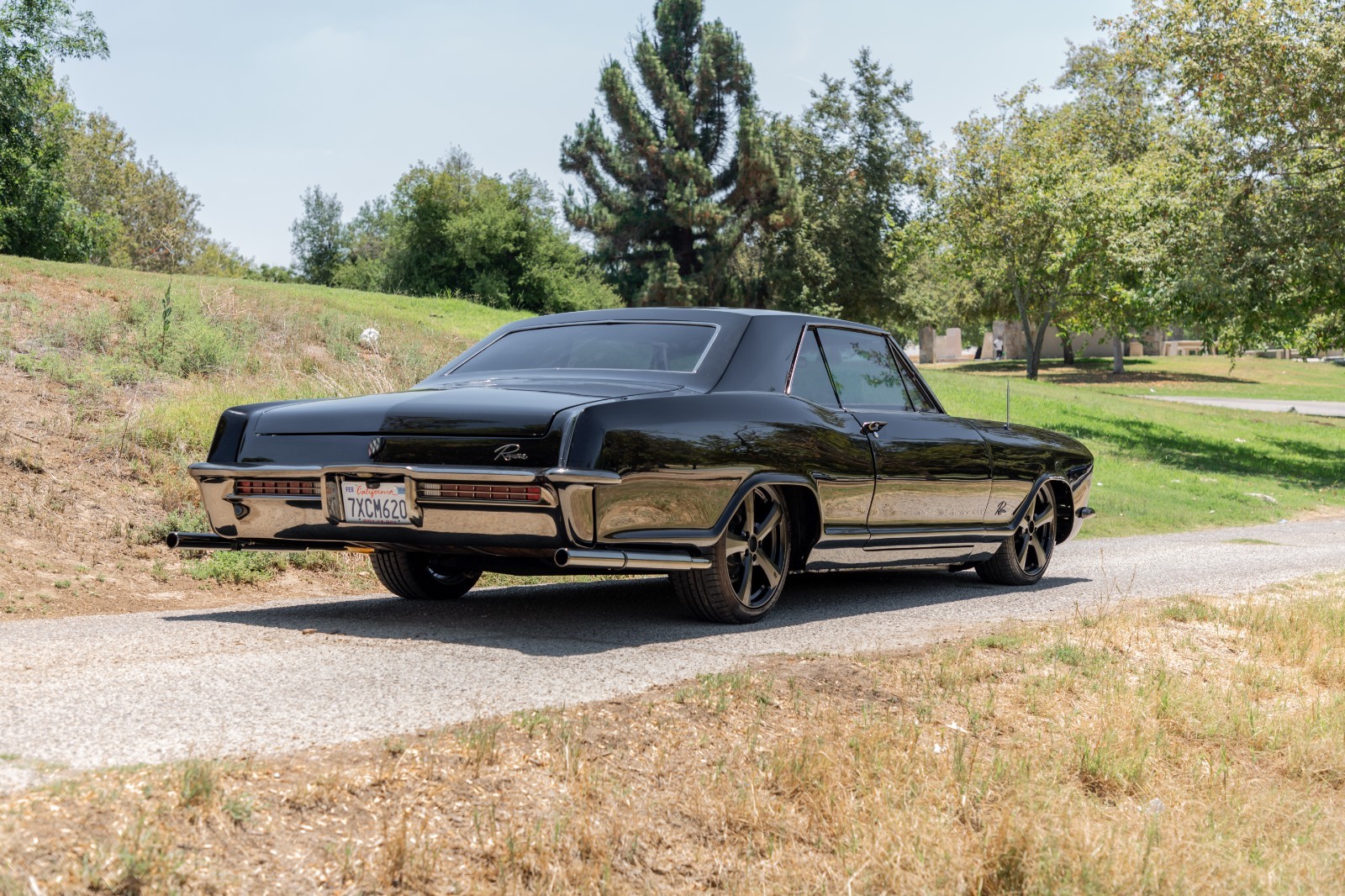 Buick-Riviera-1965-Coupe-22
