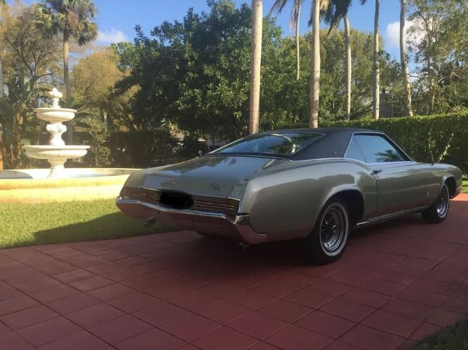 Buick-Riviera-1967-6