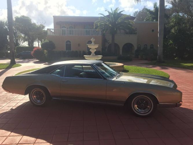 Buick-Riviera-1967-Green-13