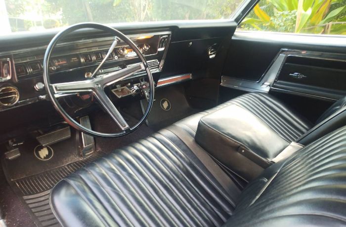 Buick-Riviera-1967-Green-3