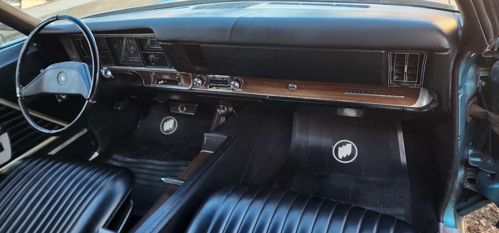 Buick-Riviera-1969-2-Dr-36