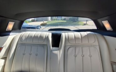 Buick-Riviera-1973-Coupe-29