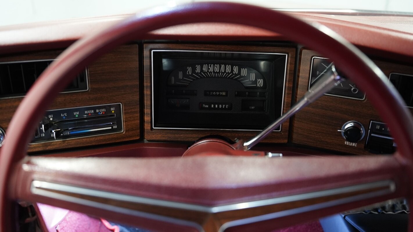 Buick-Riviera-1973-Coupe-31