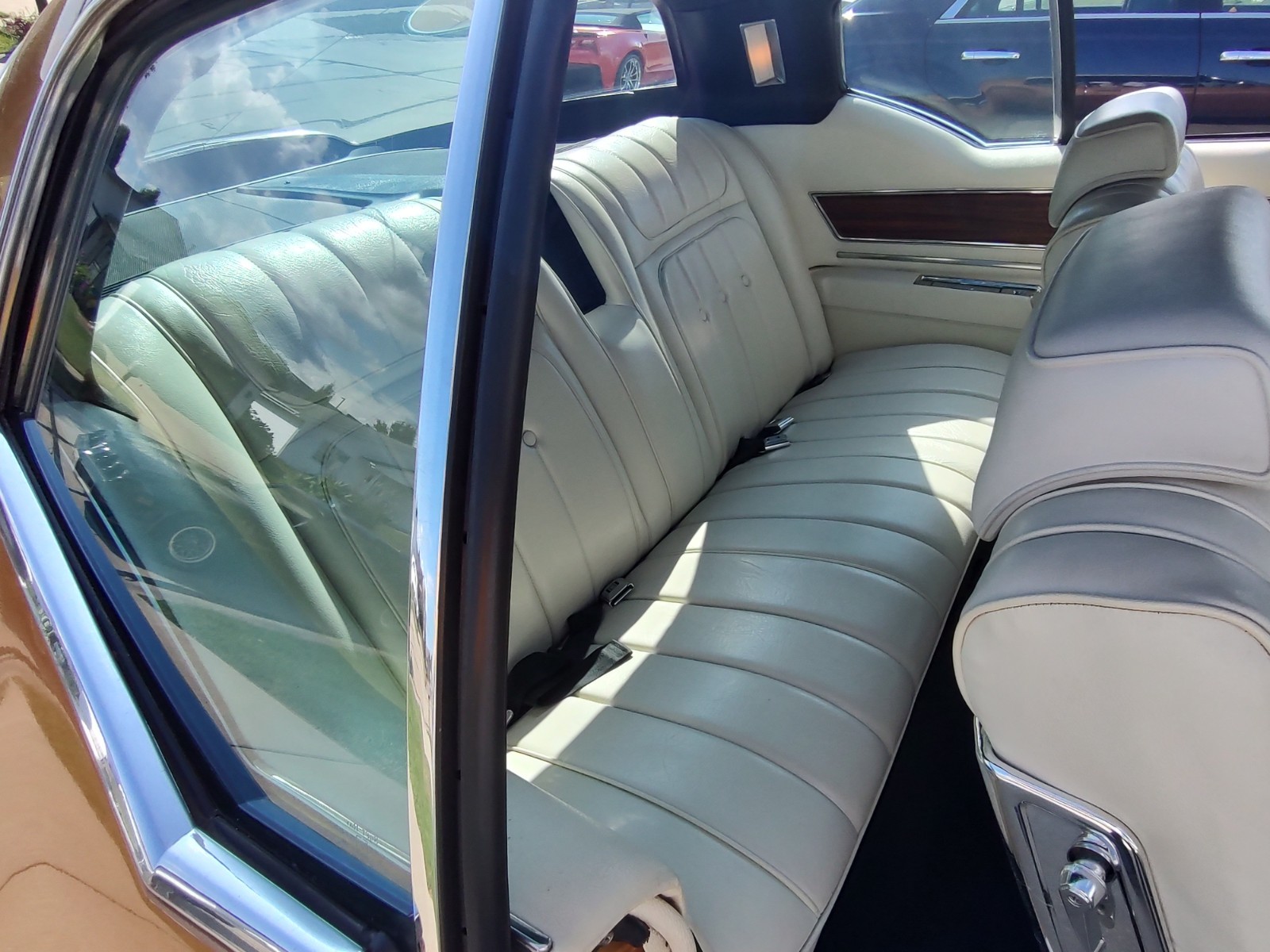 Buick-Riviera-1973-Coupe-9