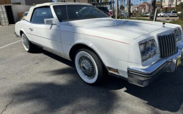 Buick-Riviera-1983-Convertible-3