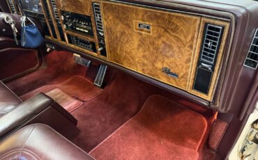 Buick-Riviera-1985-COUPE-12