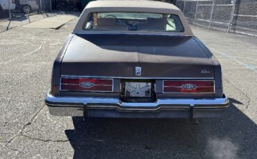 Buick-Riviera-1985-COUPE-2-DR-10