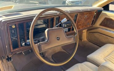 Buick-Riviera-1985-COUPE-2-DR-29