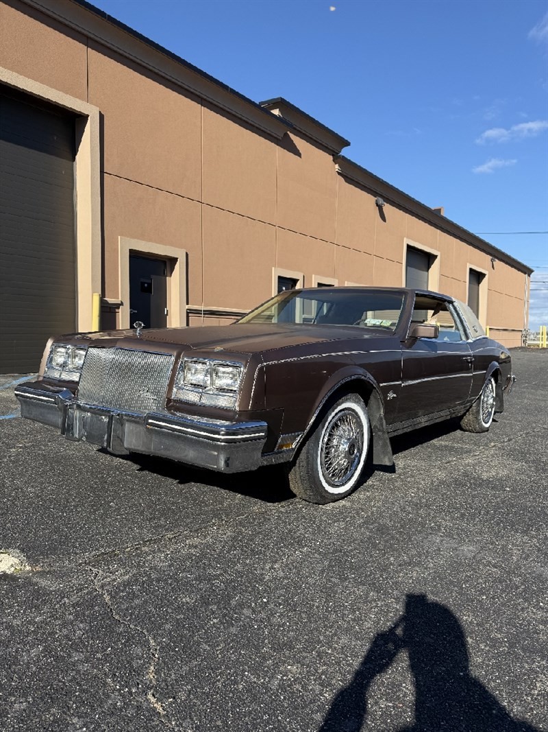 Buick-Riviera-1985-COUPE-2-DR-4