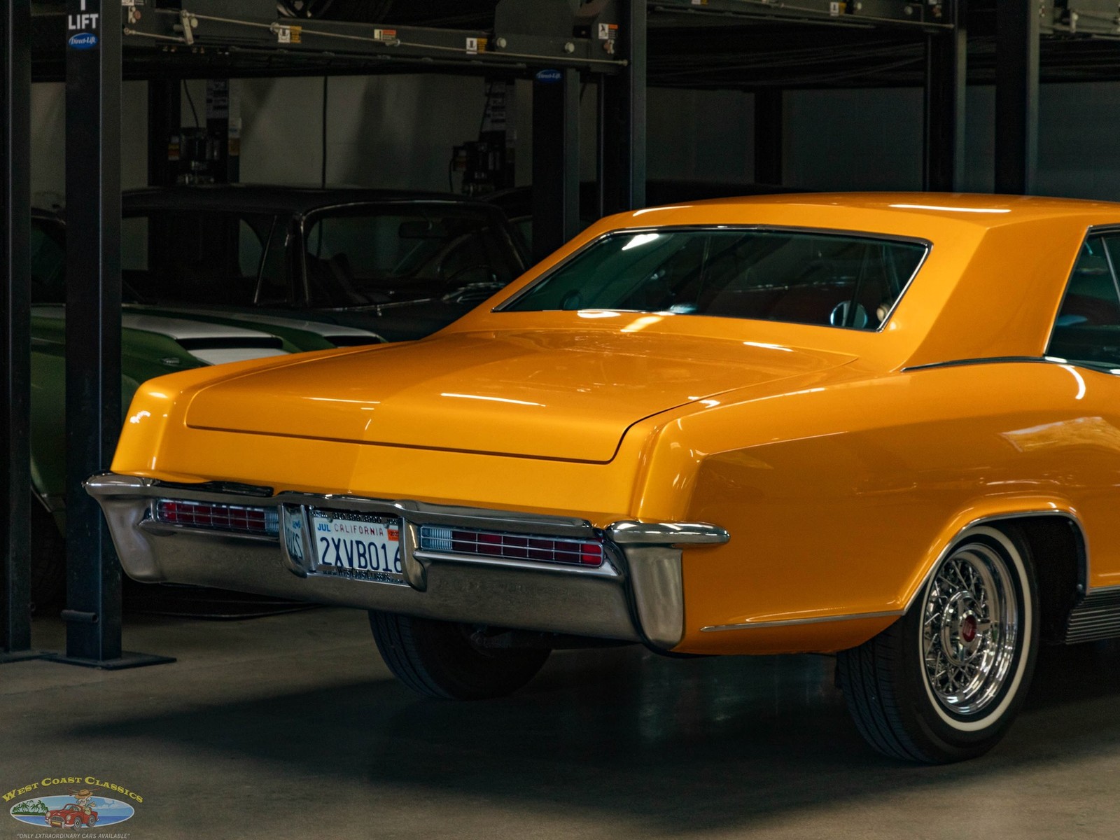 Buick-Riviera-Custom-1965-2-Door-Hardtop-24