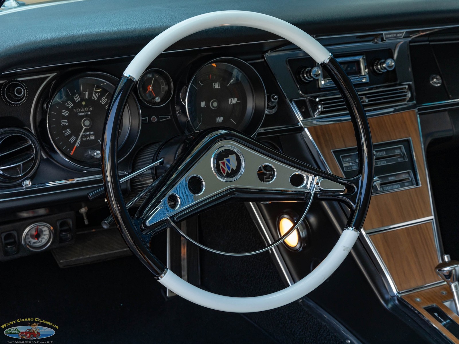 Buick-Riviera-Custom-1965-2-Door-Hardtop-33