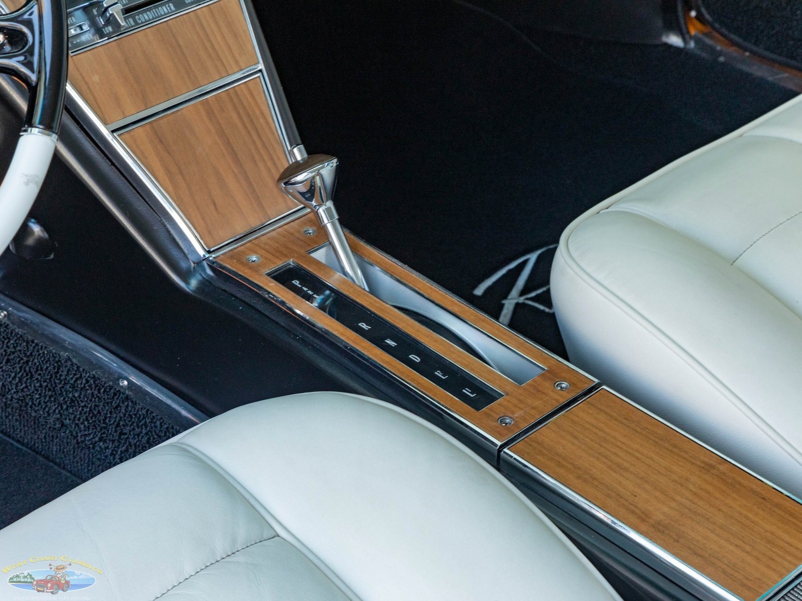 Buick-Riviera-Custom-1965-2-Door-Hardtop-35