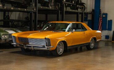 Buick-Riviera-Custom-1965-2-Door-Hardtop