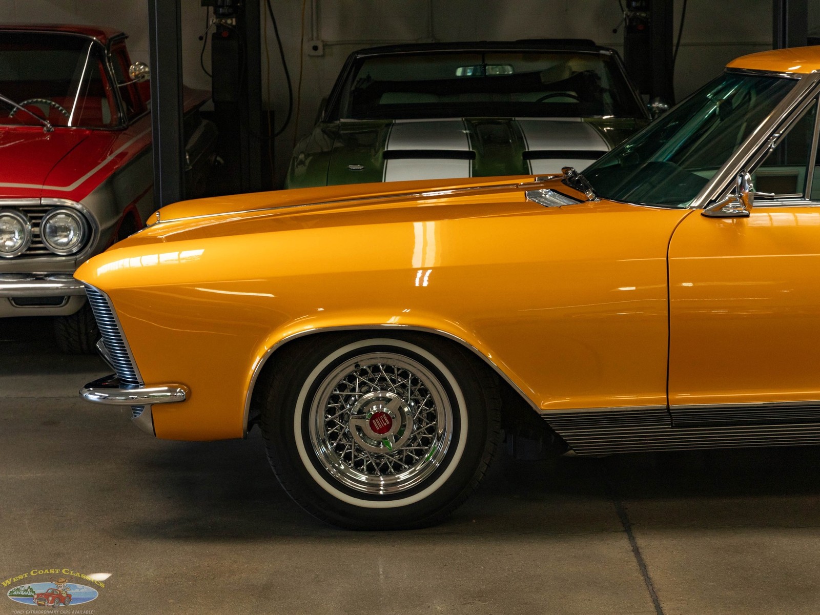 Buick-Riviera-Custom-1965-2-Door-Hardtop-4