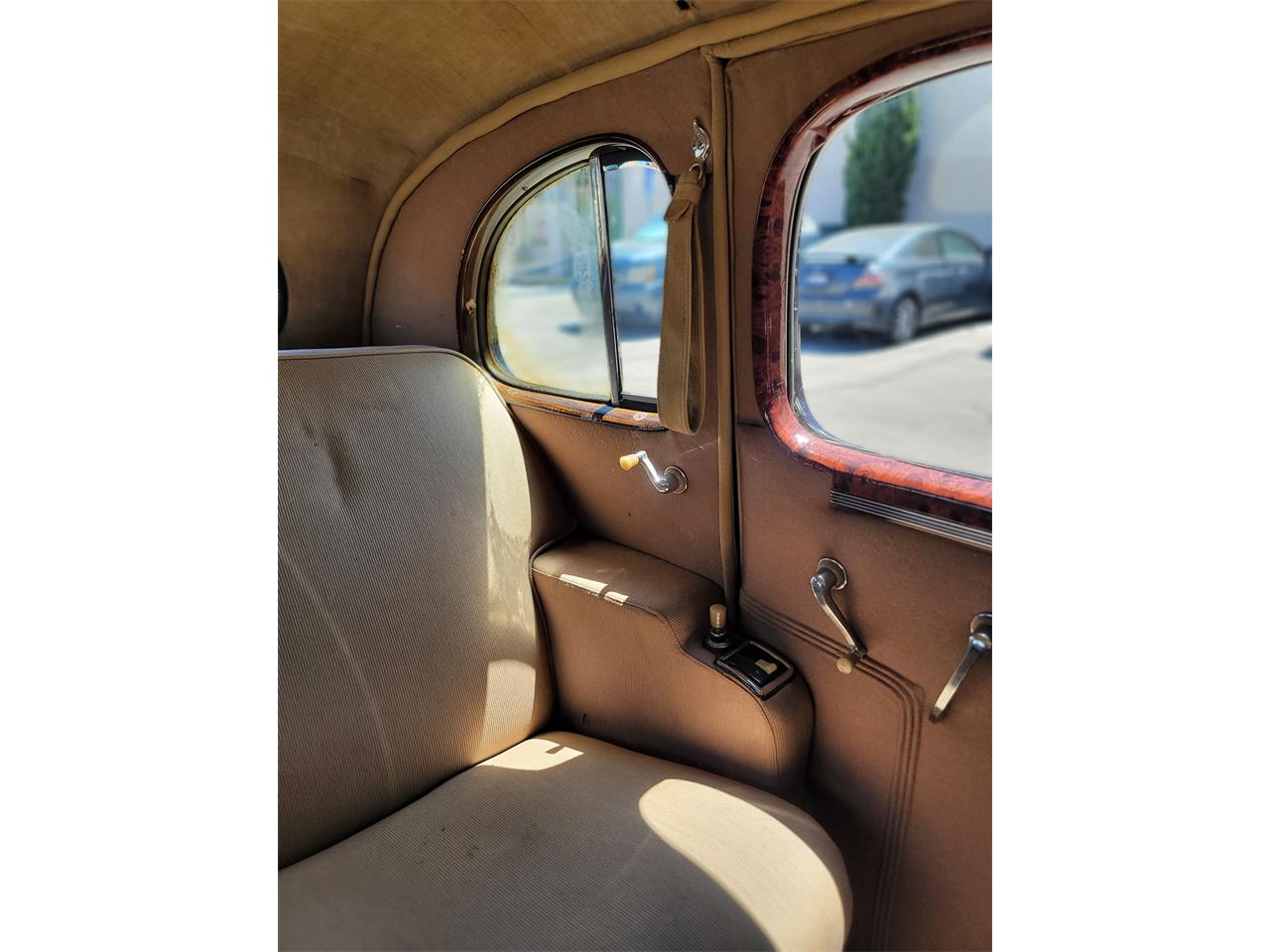 Buick-Roadmaster-1937-Black-Brown-Beige-16