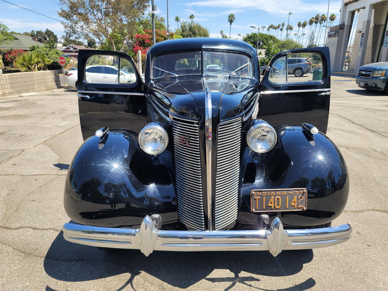 Buick-Roadmaster-1937-Black-Brown-Beige-40