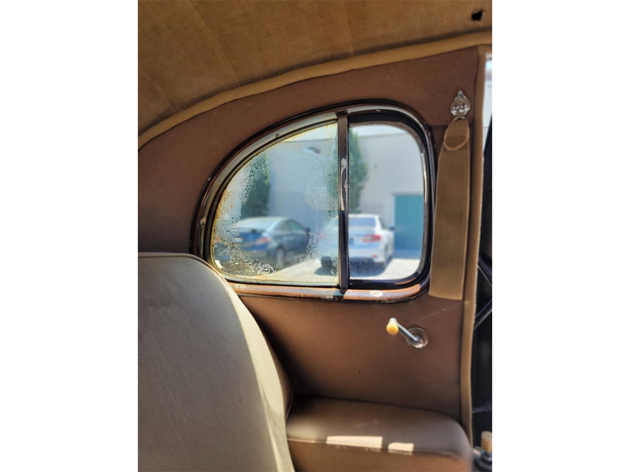 Buick-Roadmaster-1937-Black-Brown-Beige-43