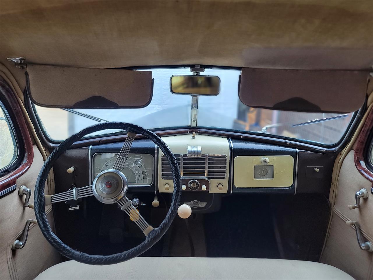 Buick-Roadmaster-1937-Black-Brown-Beige-49