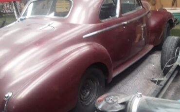 Buick-Roadmaster-1940-Coupe-1