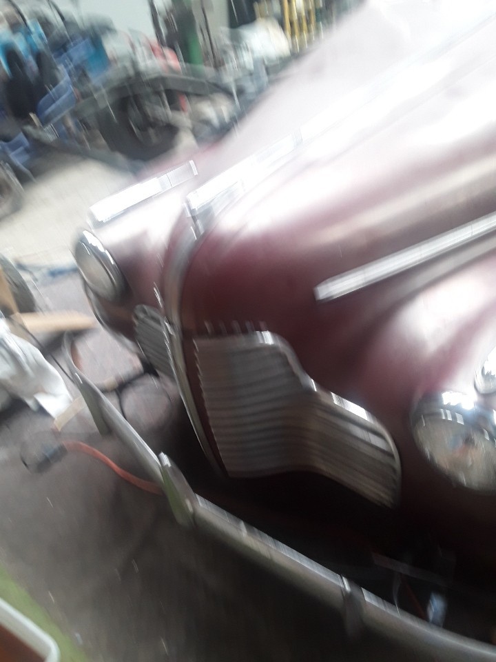 Buick-Roadmaster-1940-Coupe