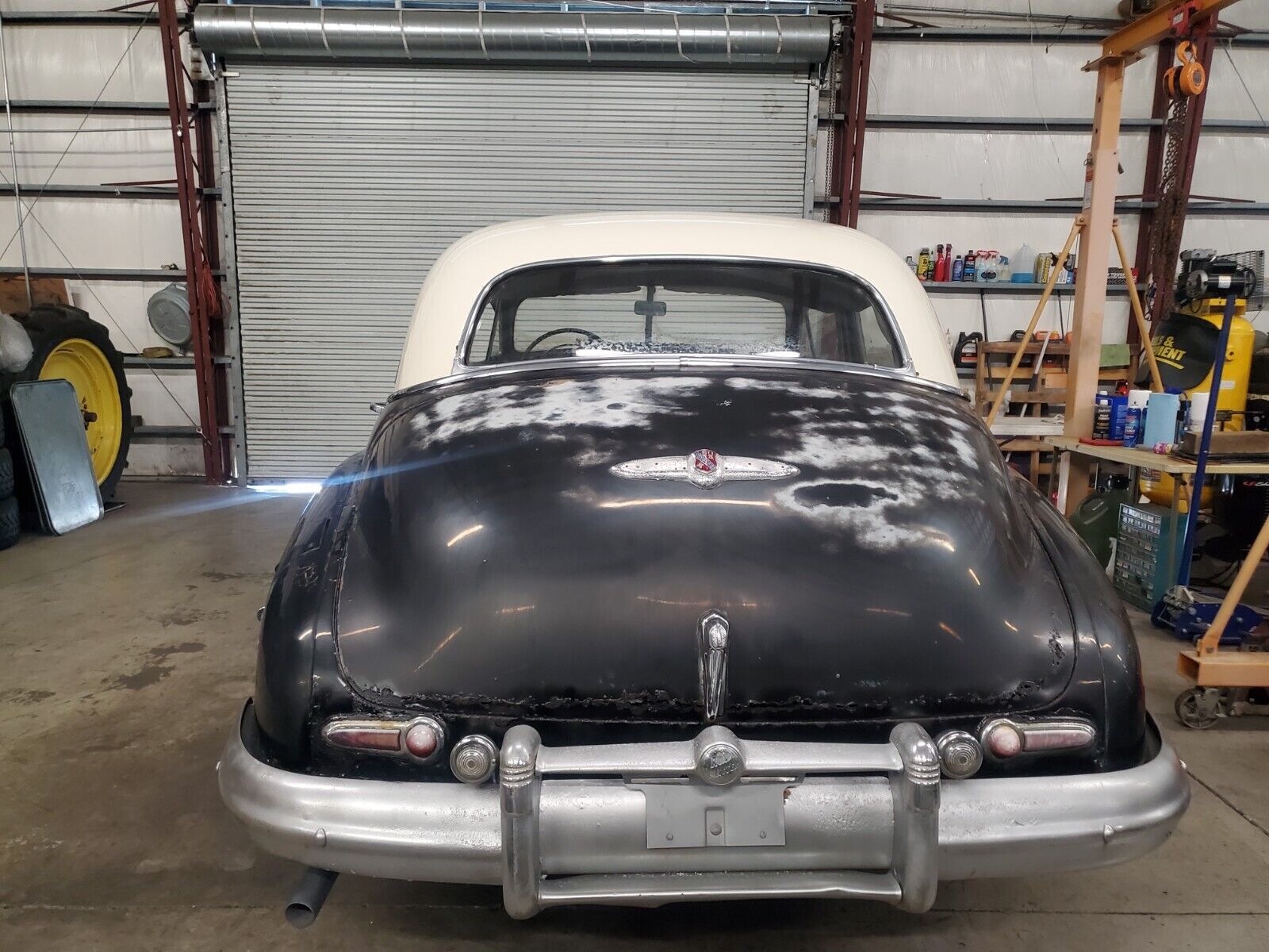 Buick-Roadmaster-1948-Sedan-15