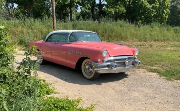 Buick-Roadmaster-1956-Sedan-2