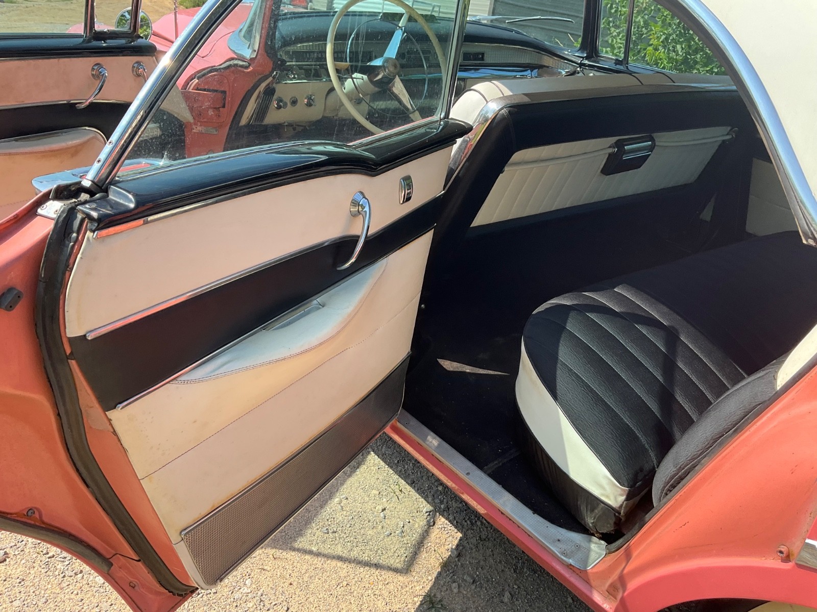 Buick-Roadmaster-1956-Sedan-7