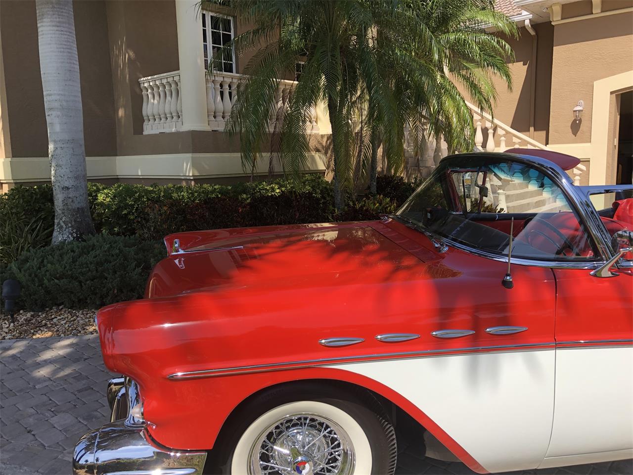 Buick-Roadmaster-1957-Seminole-Red-amp-White-Red-15