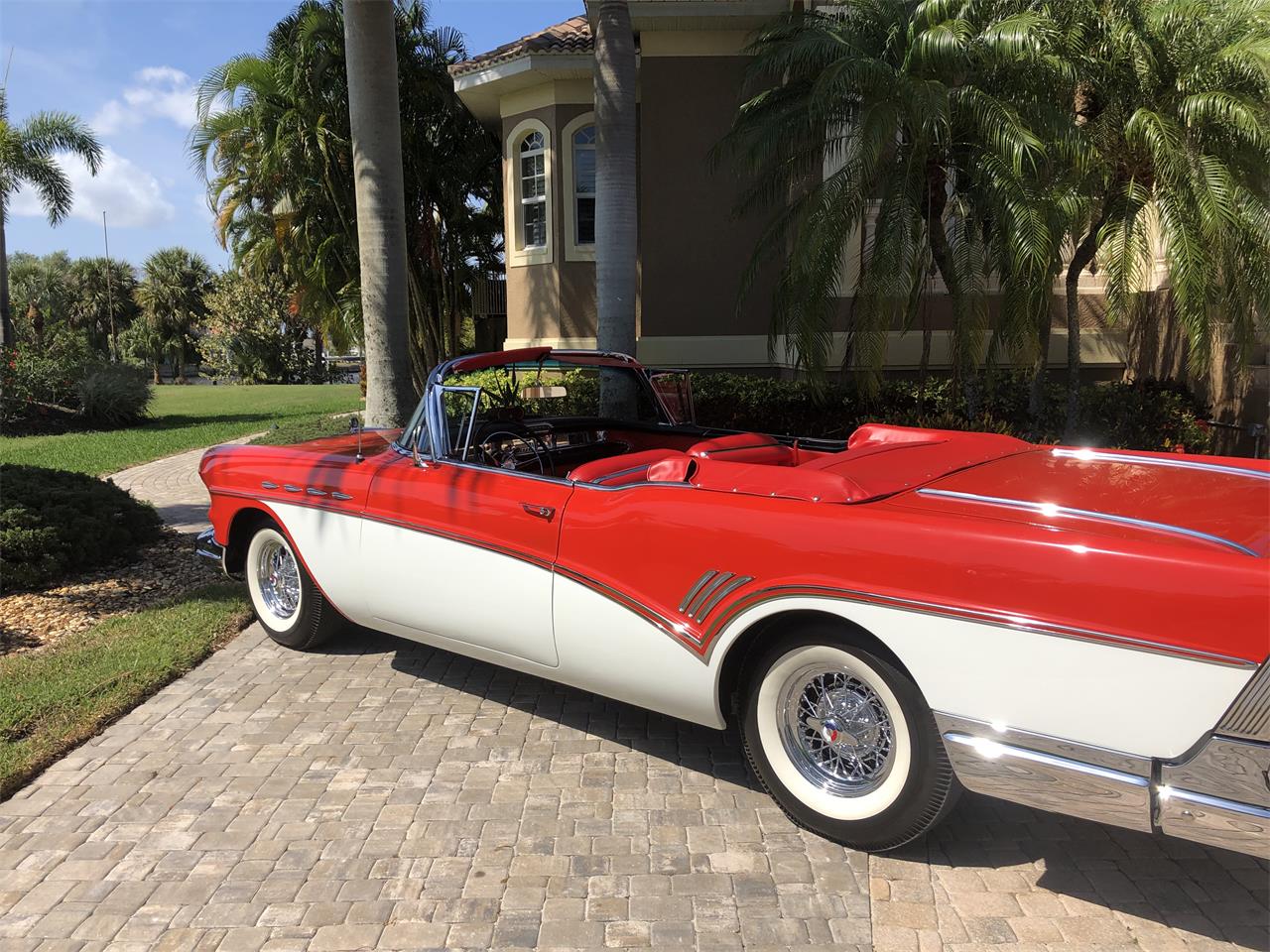 Buick-Roadmaster-1957-Seminole-Red-amp-White-Red-17