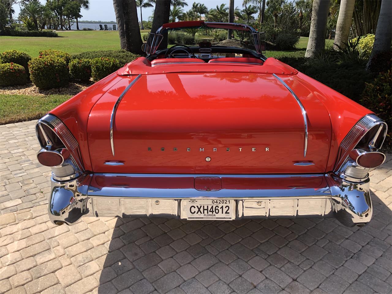 Buick-Roadmaster-1957-Seminole-Red-amp-White-Red-18