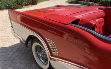 Buick-Roadmaster-1957-Seminole-Red-amp-White-Red-19